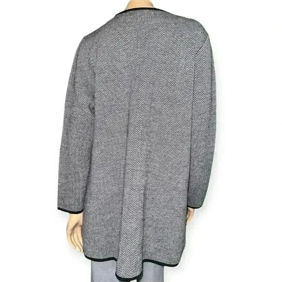Talbots NWT Long Cardigan Merino Wool Black & White Chevron black trim Size 2Xp - Picture 8 of 12